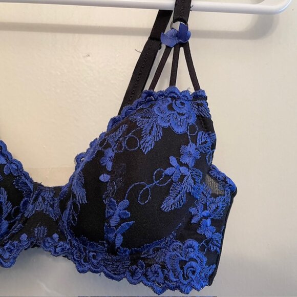 EUC Frederick's of Hollywood Push Up  Water Bra 34A - Picture 4 of 10